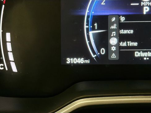 Used 2023 Toyota Corolla Cross XLE FWD image 8