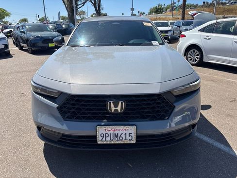 Used 2025 Honda Accord SE image 2