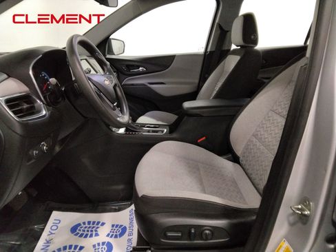 Used 2022 Chevrolet Equinox LS image 27