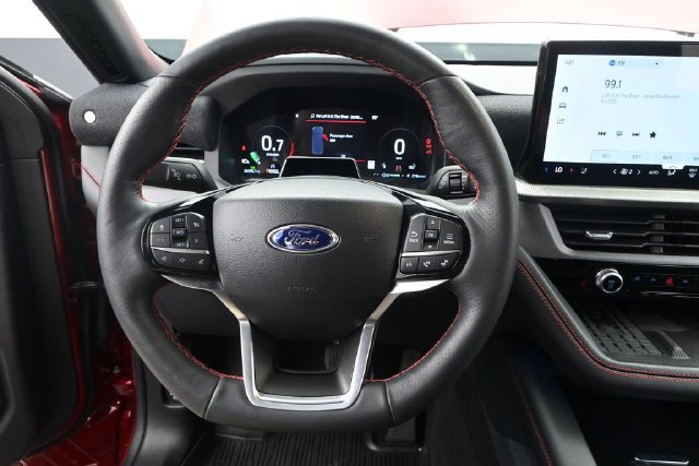 Used 2025 Ford Explorer ST-Line w/ Premium Package RWD image 7