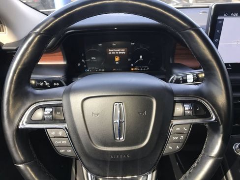 Used 2023 Lincoln Nautilus Reserve AWD/4WD image 14