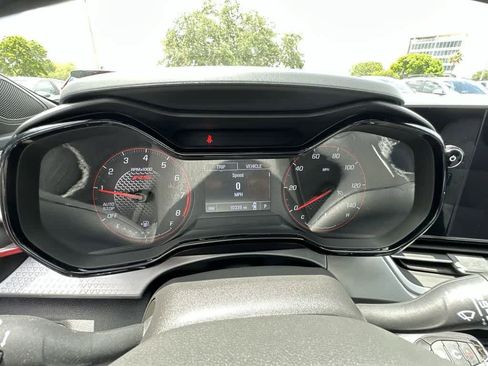 Used 2024 Chevrolet Trax RS FWD image 24