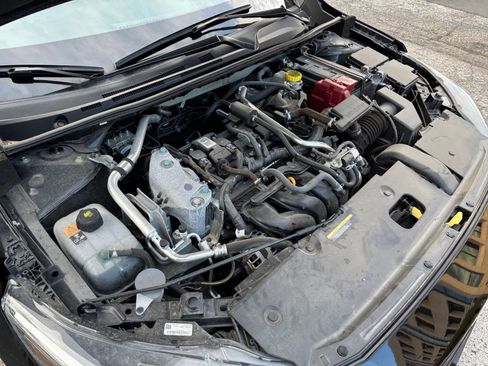 Used 2025 Nissan Sentra SV FWD image 27