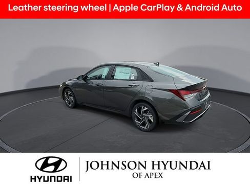 Used 2025 Hyundai Elantra Sport FWD image 7