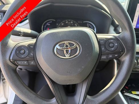 Used 2024 Toyota RAV4 XLE AWD/4WD image 12