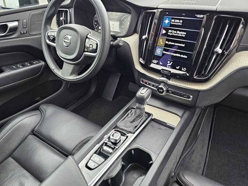 Used 2021 Volvo XC60 T5 Inscription w/ Advanced Package image 11