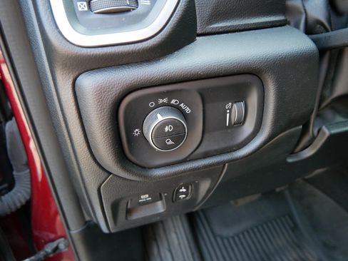 Used 2025 RAM 1500 Big Horn AWD/4WD image 22