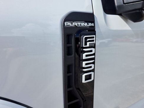 Used 2026 Ford F250 Platinum AWD/4WD image 10