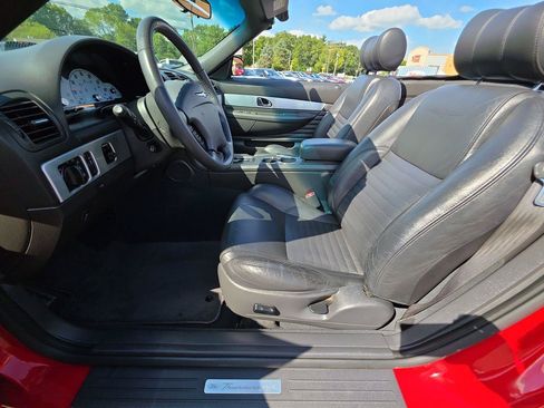 Used 2002 Ford Thunderbird RWD image 3
