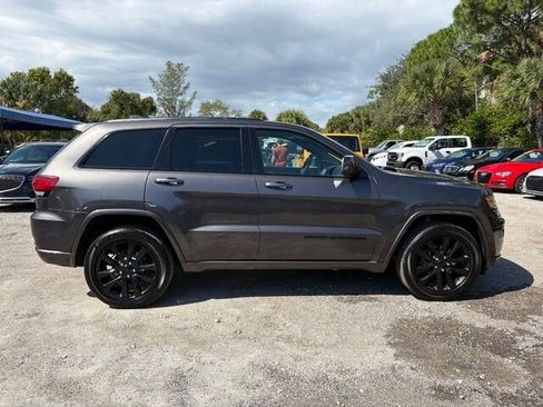 Used 2019 Jeep Grand Cherokee Altitude image 4