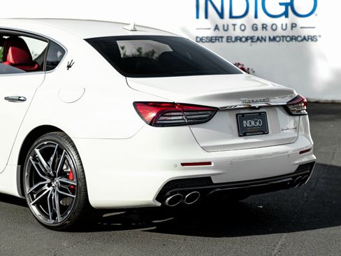 Used 2023 Maserati Quattroporte Modena image 10