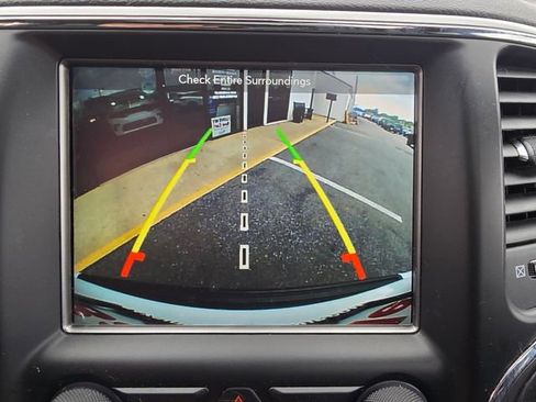 Used 2018 Jeep Grand Cherokee Laredo AWD/4WD image 18