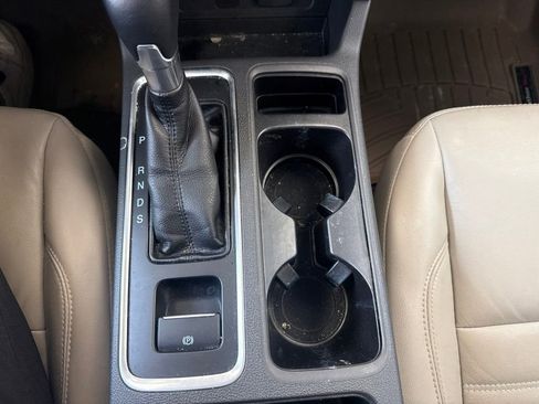 Used 2017 Ford Escape Titanium AWD/4WD image 22