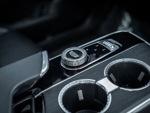 Used 2024 Cadillac Lyriq Tech image 35