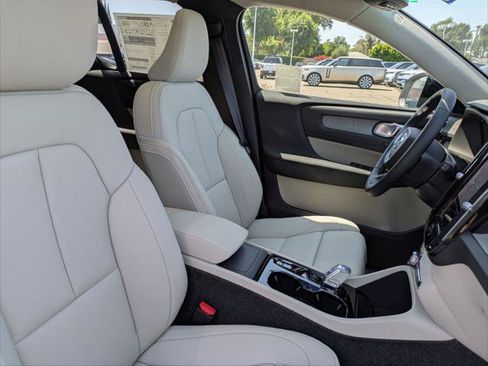 New 2026 Volvo XC40 B5 Plus w/ Protection Package Premier image 13