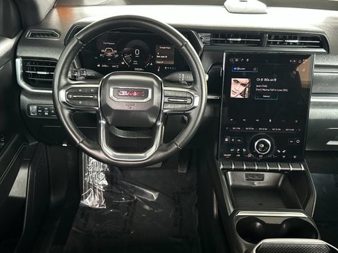 Used 2025 GMC Terrain Elevation AWD/4WD image 13