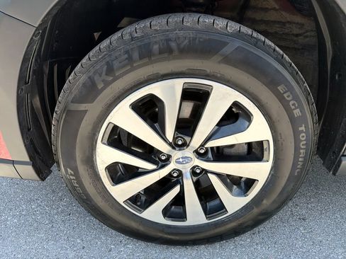 Certified 2024 Subaru Outback Premium AWD/4WD image 7