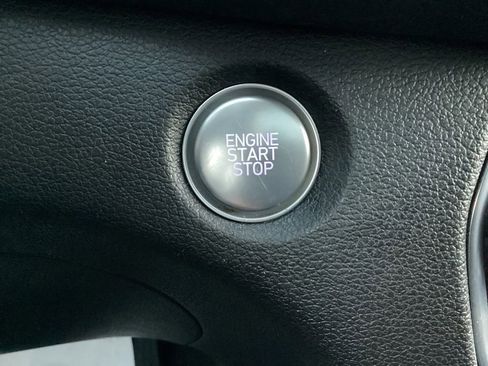 Used 2019 Hyundai Santa Fe AWD image 28