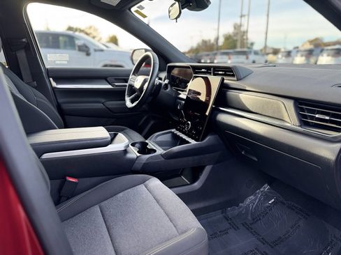 Used 2025 GMC Terrain Elevation image 11