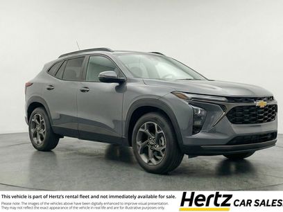 Used 2025 Chevrolet Trax LT