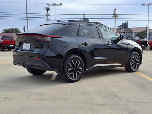 Certified 2026 Toyota bZ XLE image 5