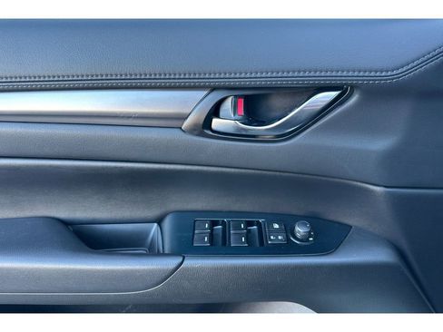 Used 2018 MAZDA CX-5 Touring w/ Preferred Equipment Package image 11