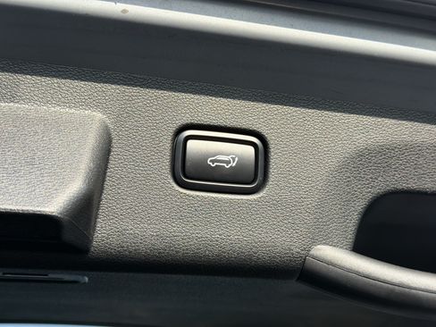 Used 2025 Kia Sportage EX w/ Premium Package FWD image 17