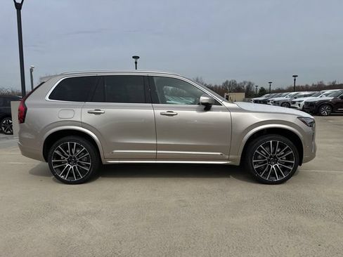 New 2026 Volvo XC90 B6 Plus w/ Protection Package Premier AWD/4WD image 9