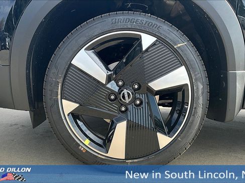 New 2025 Nissan Kicks SR w/ Illumination Package image 11