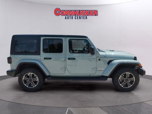 Used 2023 Jeep Wrangler Unlimited Sahara w/ Cold Weather Group AWD/4WD image 8