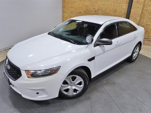 Used 2015 Ford Taurus Police Interceptor FWD image 2