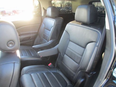 Certified 2023 GMC Acadia Denali w/ Denali Ultimate Package image 20