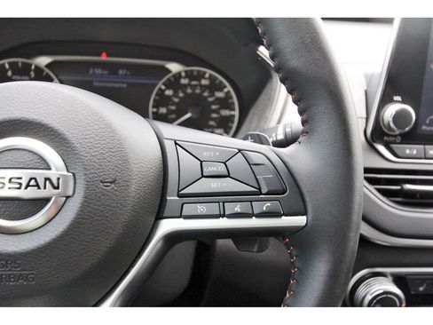 Used 2022 Nissan Altima 2.5 SR w/ Midnight Edition Package FWD image 19