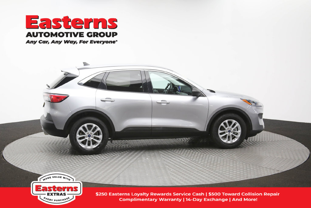 Used 2022 Ford Escape SE FWD image 46