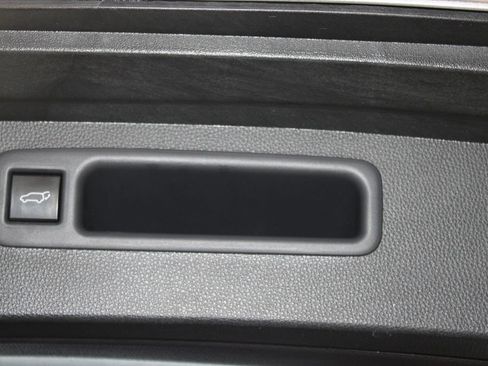 Used 2021 Toyota Highlander Limited AWD/4WD image 32