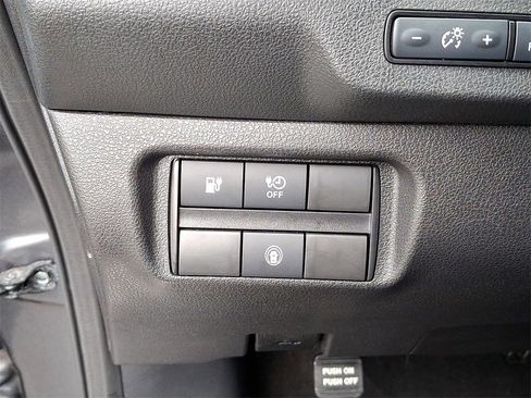 Used 2024 Nissan Leaf S image 26