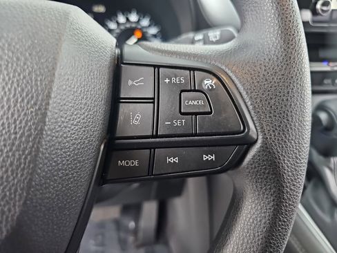 Certified 2025 Toyota Sienna LE image 12