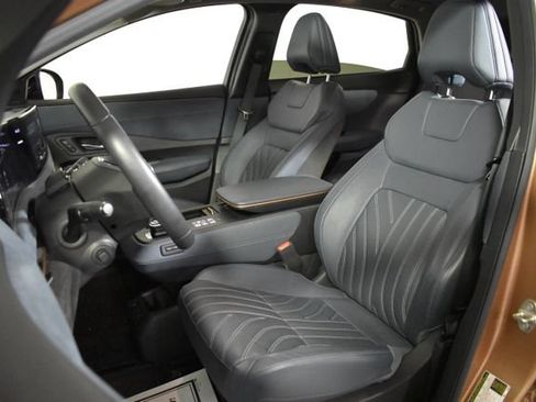 Certified 2023 Nissan Ariya AWD/4WD image 9