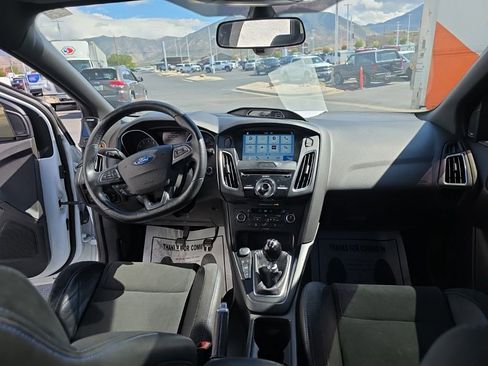 Used 2016 Ford Focus RS image 16