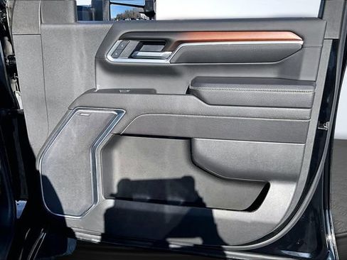 Used 2025 GMC Sierra 3500 Denali w/ Denali Reserve Package image 29