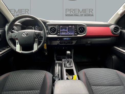 Used 2022 Toyota Tacoma SR5 w/ Technology Package RWD image 10