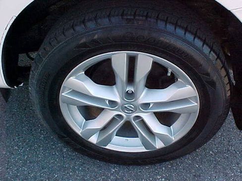 Used 2012 Nissan Rogue SV AWD/4WD image 7
