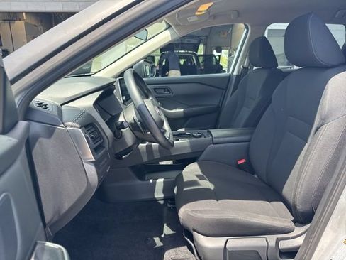 Used 2024 Nissan Rogue S AWD/4WD image 10