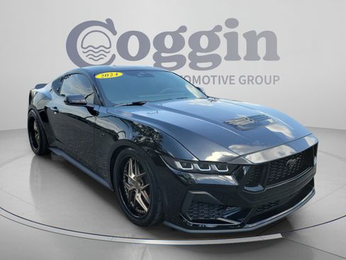 Used 2024 Ford Mustang GT Premium RWD image 4