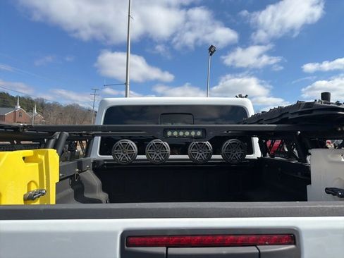 Used 2021 Jeep Gladiator Rubicon image 12