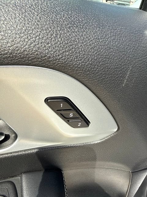 Used 2026 Chrysler Pacifica Limited FWD image 14
