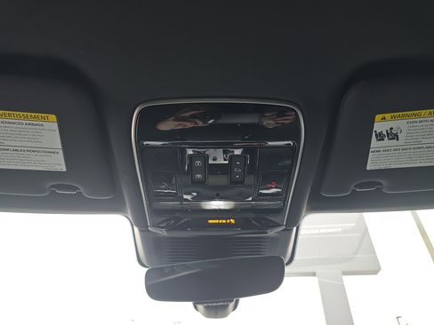 Used 2023 Land Rover Range Rover SE image 29