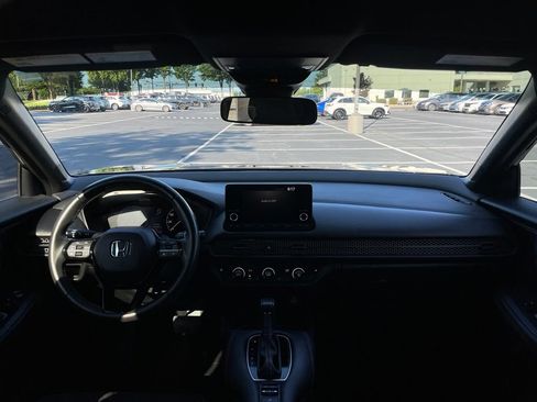 Used 2024 Honda HR-V Sport image 10