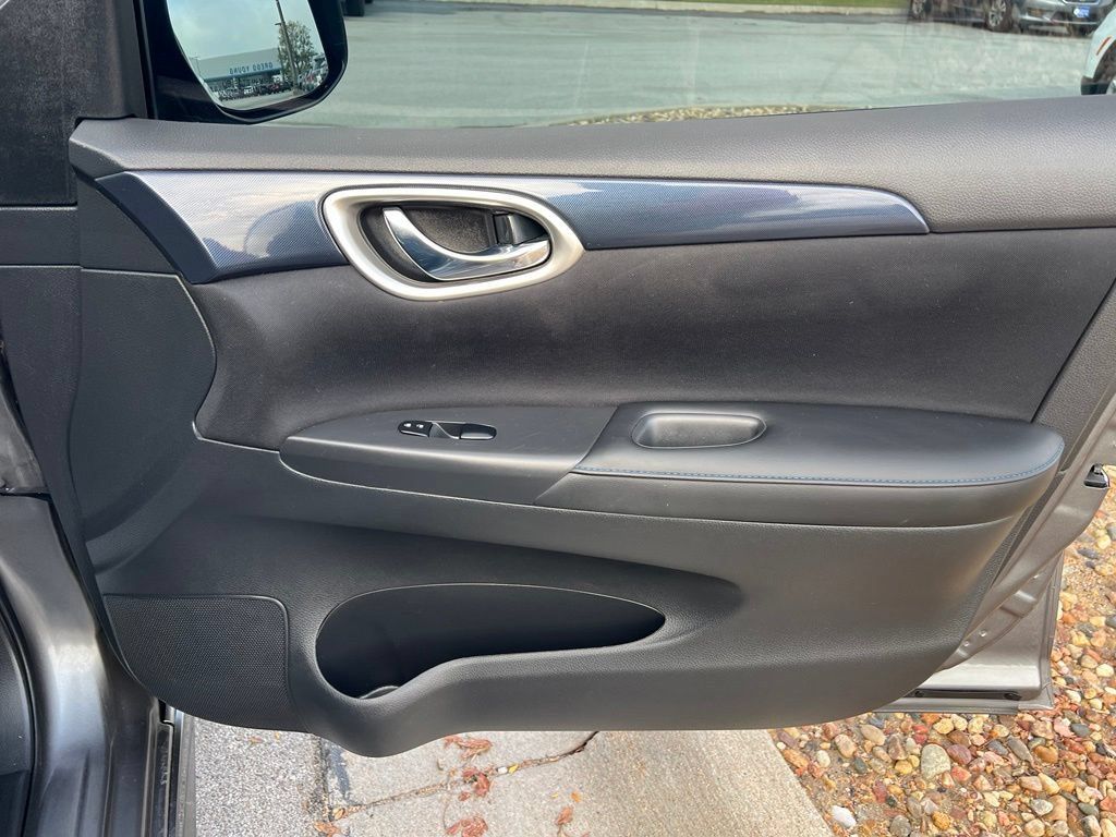 Used 2018 Nissan Sentra SR w/ Electronics Package FWD image 25
