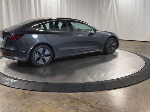 Used 2018 Tesla Model 3 Long Range image 9